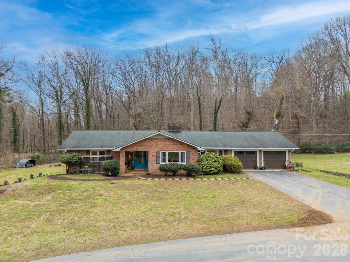 15 Meadowlark Dr., Tryon, NC 28782