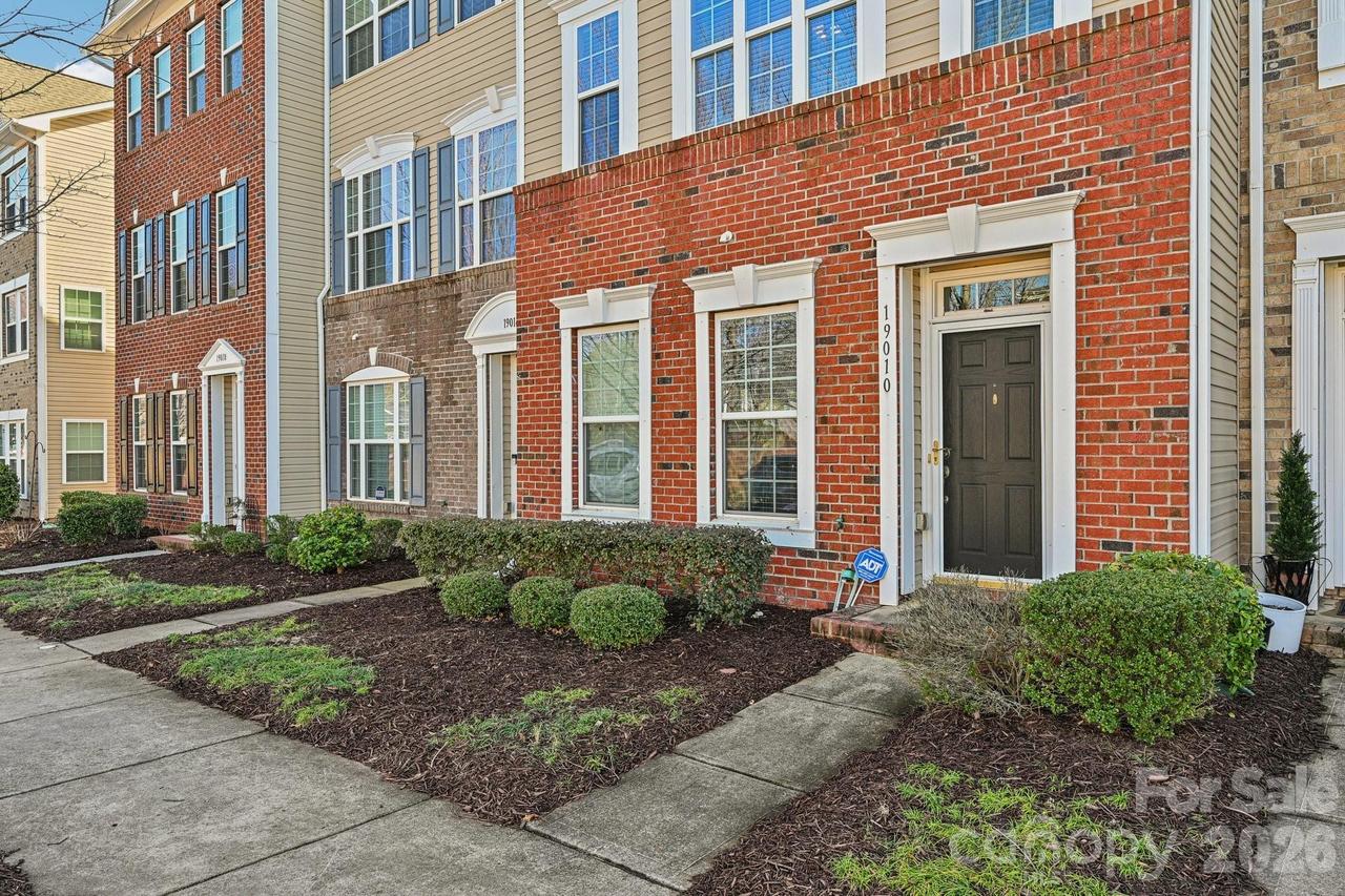 19010 Lake Breeze Dr., Cornelius, NC 28031