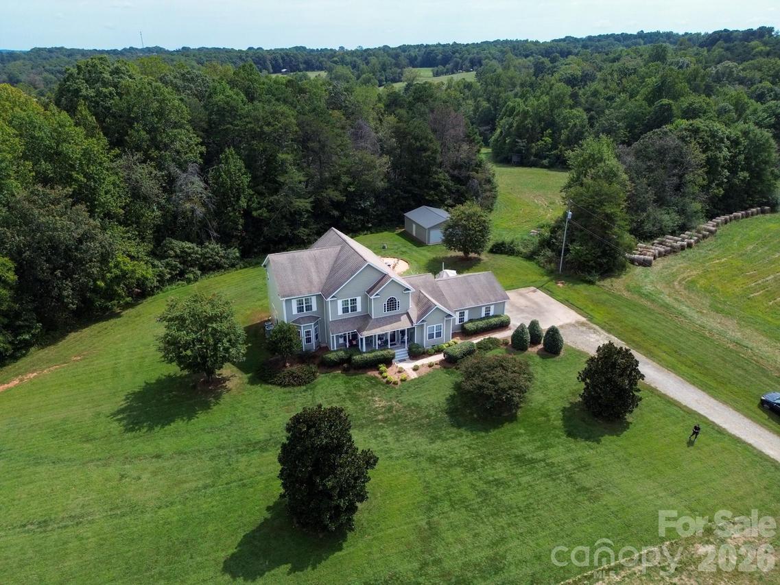 3137 Yorkshire Ln., Boonville, NC 27011