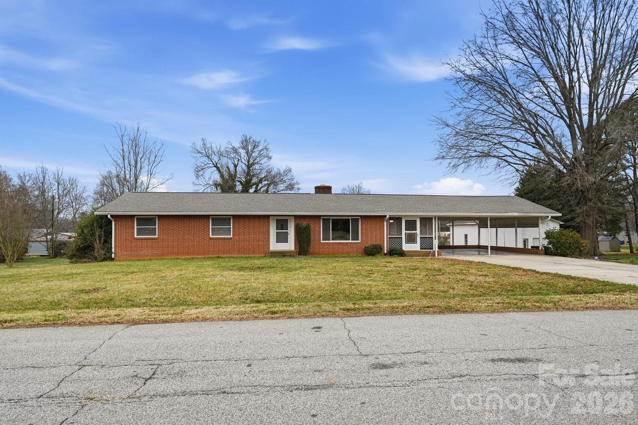 215 Craver Ave., Salisbury, NC 28146