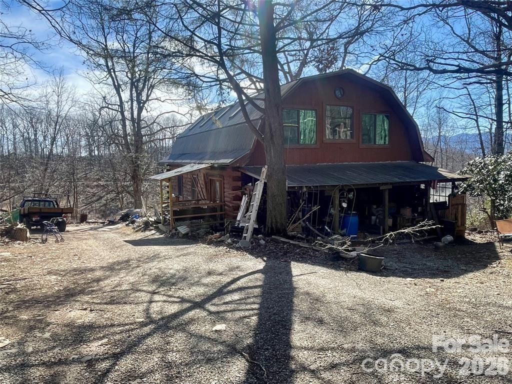 705 Doc Howell Rd., Spruce Pine, NC 28777