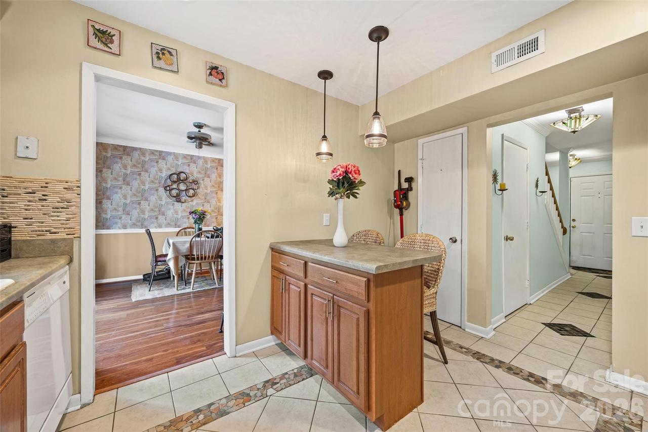 3126 Heathstead Pl., Charlotte, NC 28210