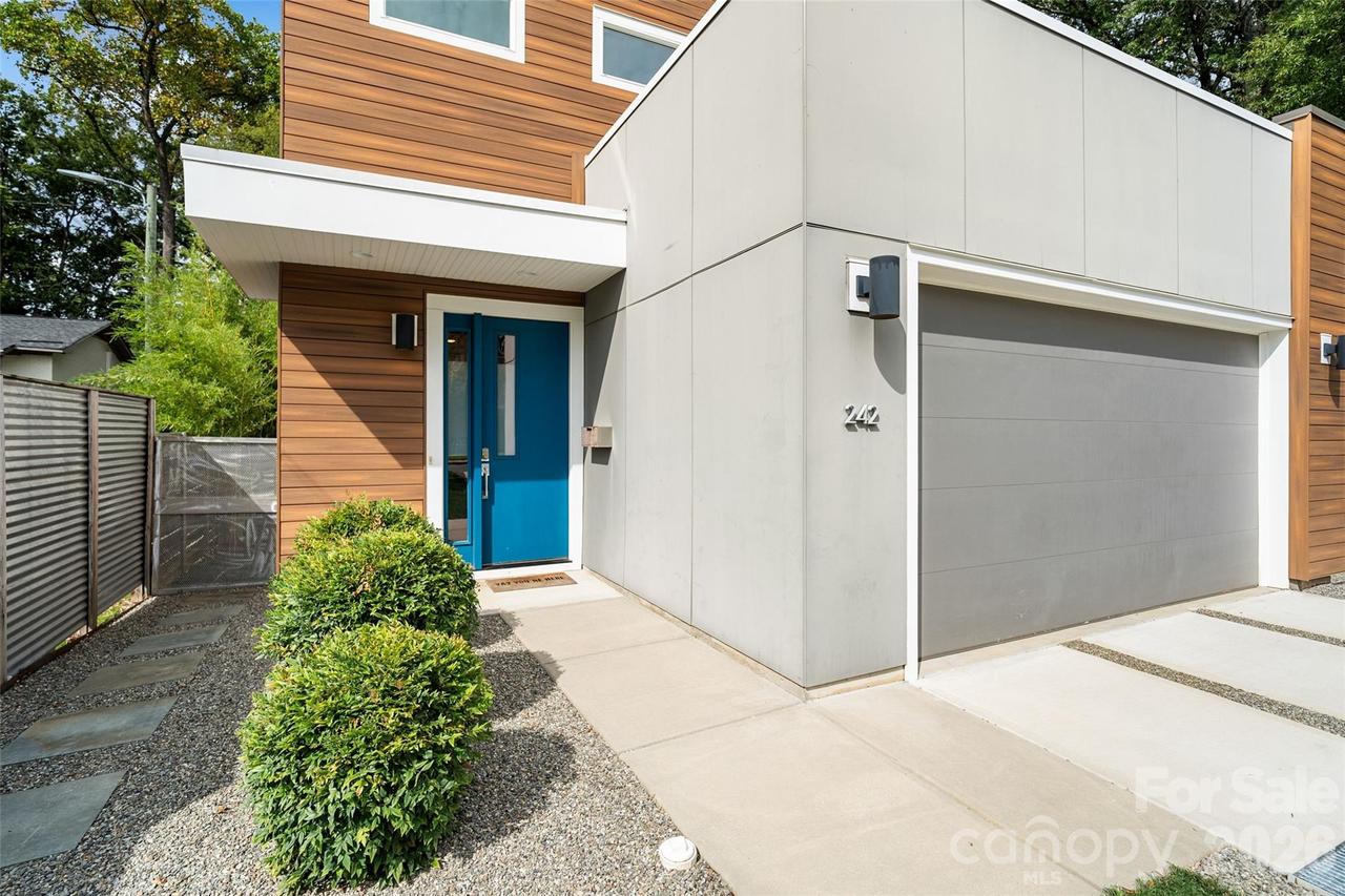 242 Coxe Ave., Charlotte, NC 28208