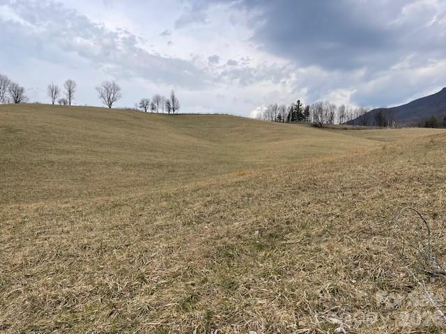 323 Tater Hill Rd., Zionville, NC 28698