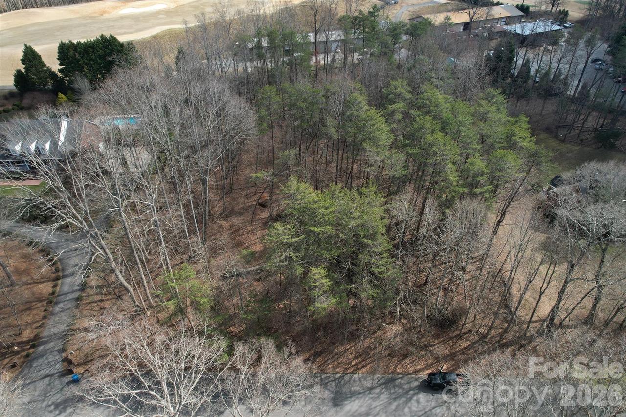 3924 Deer Run Dr., Conover, NC 28613