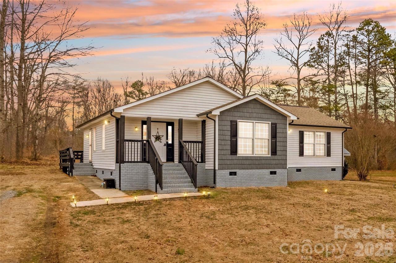 156 Ridge Run Dr., Statesville, NC 28625