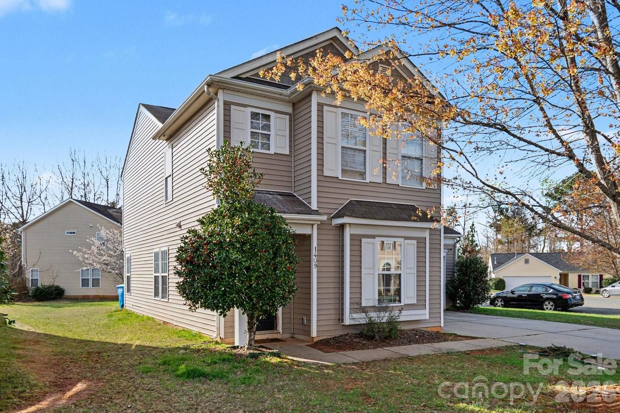 1409 Majestic Meadow Dr., Charlotte, NC 28216
