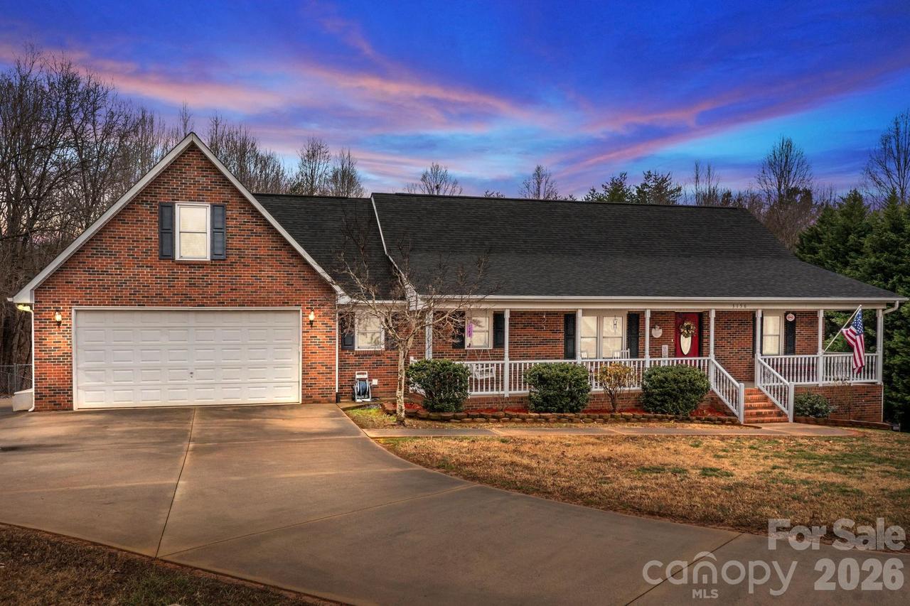 3156 Teresa Dr., Lincolnton, NC 28092