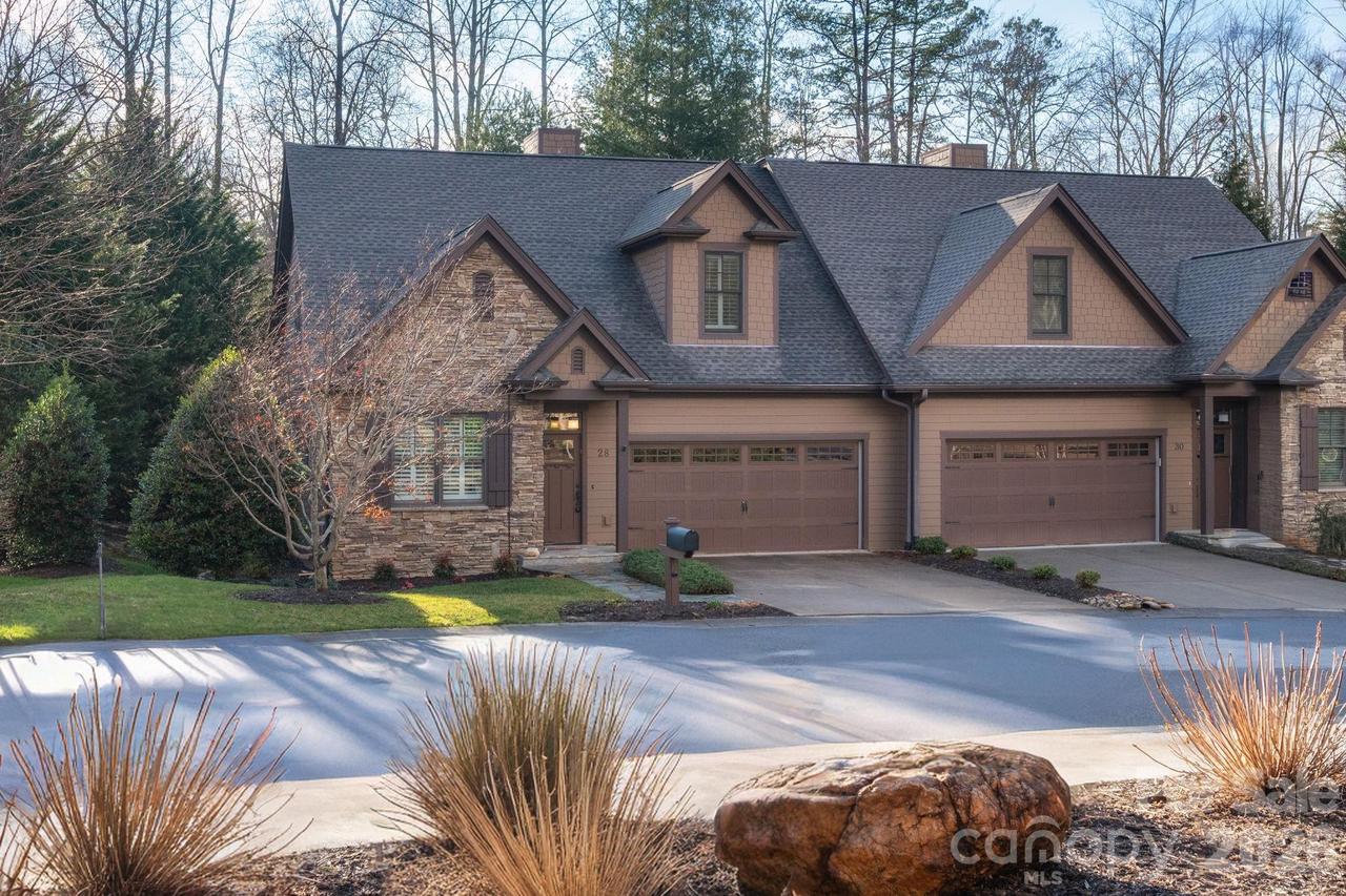28 Meadow Village Ln., Asheville, NC 28803