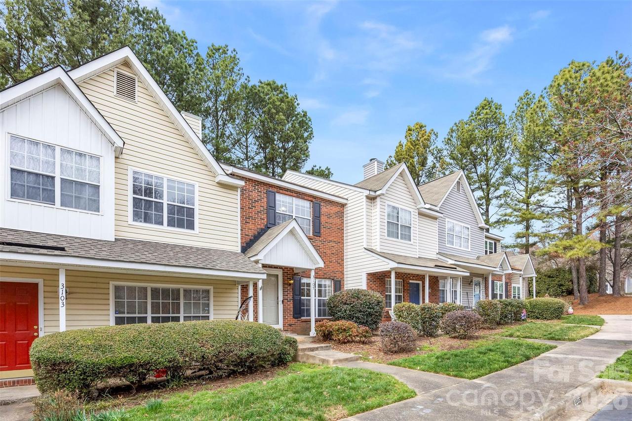 3105 Summercroft Ln., Charlotte, NC 28269