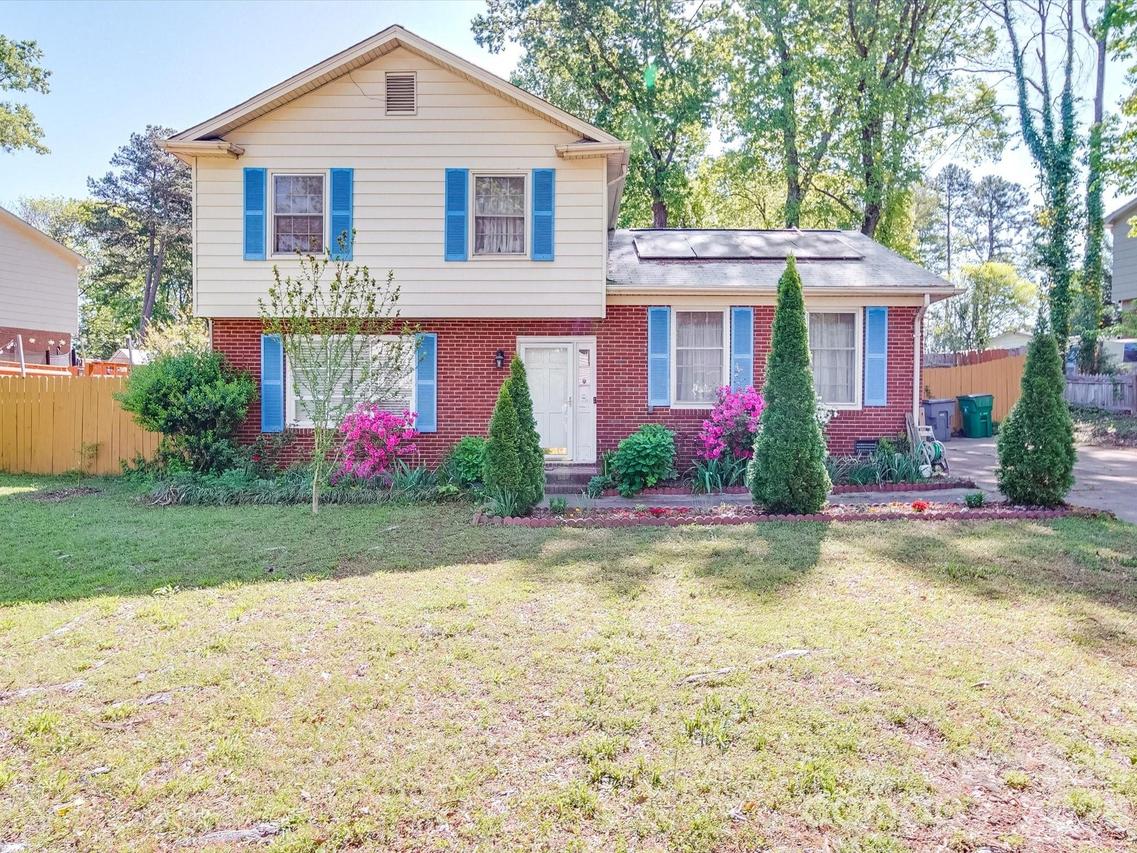 6820 Elm Forest Dr., Charlotte, NC 28212