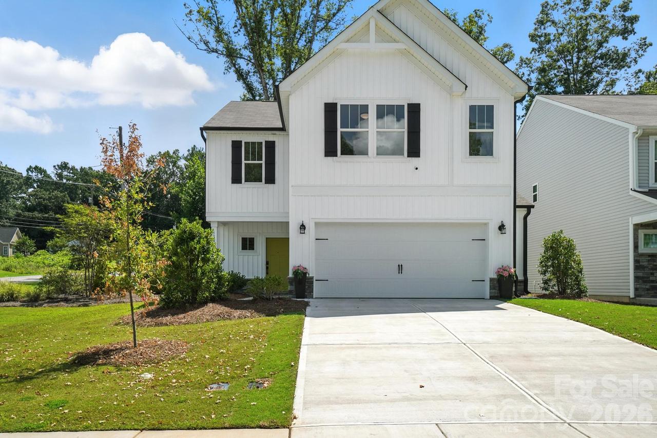 1103 Overland Dr., Dallas, NC 28034