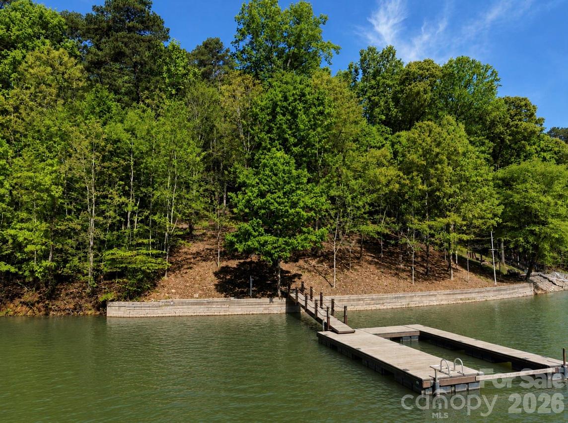 163 High Lake Dr., Statesville, NC 28677