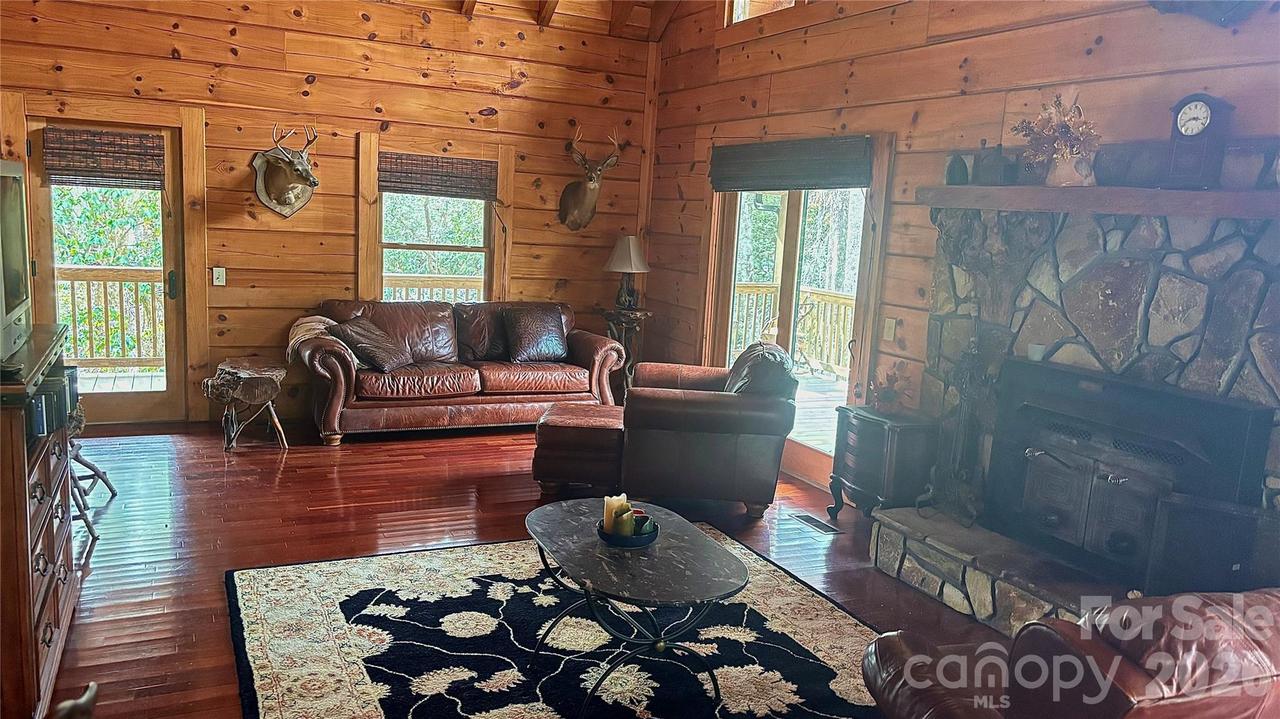 1694 Humpback Mountain Rd., Spruce Pine, NC 28777