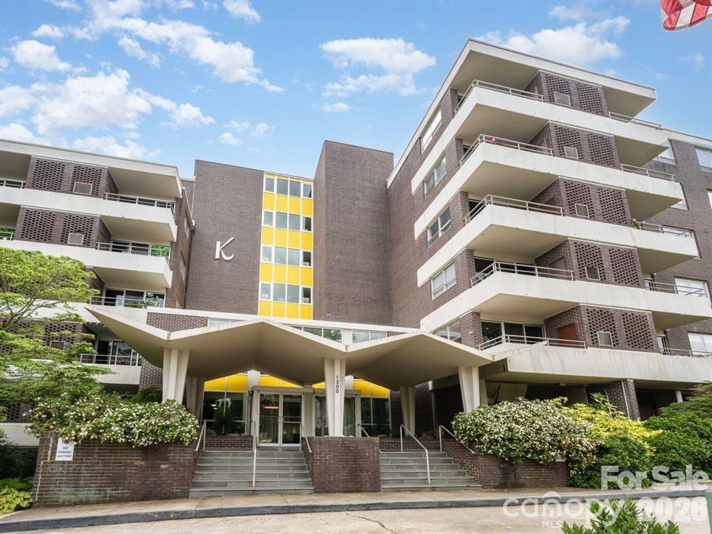 1300 Reece Rd. #520, Charlotte, NC 28209