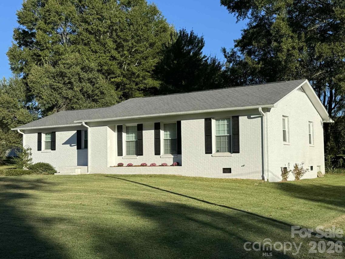 149 Vance St., Dobson, NC 27017