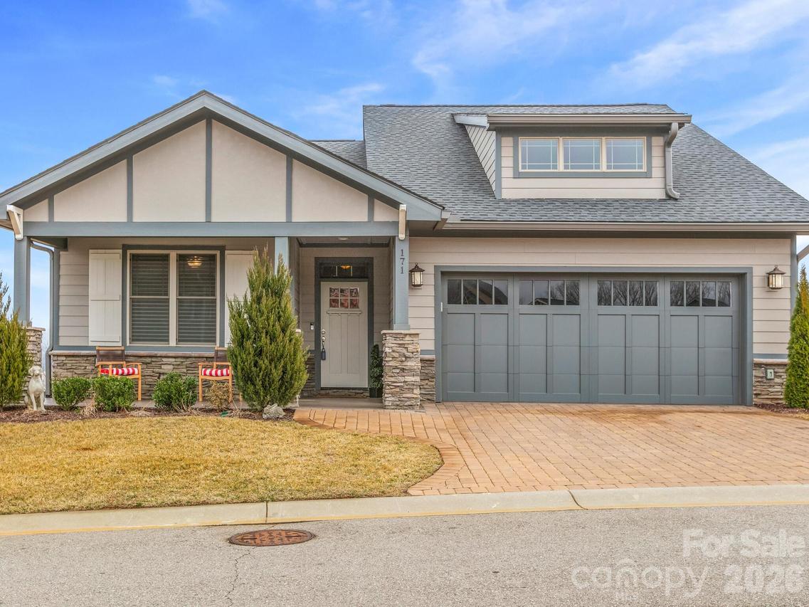 171 Waightstill Dr., Arden, NC 28704