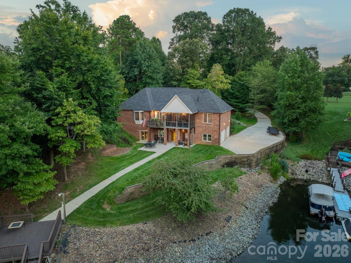 7545 Rabbit Cir., Denver, NC 28037