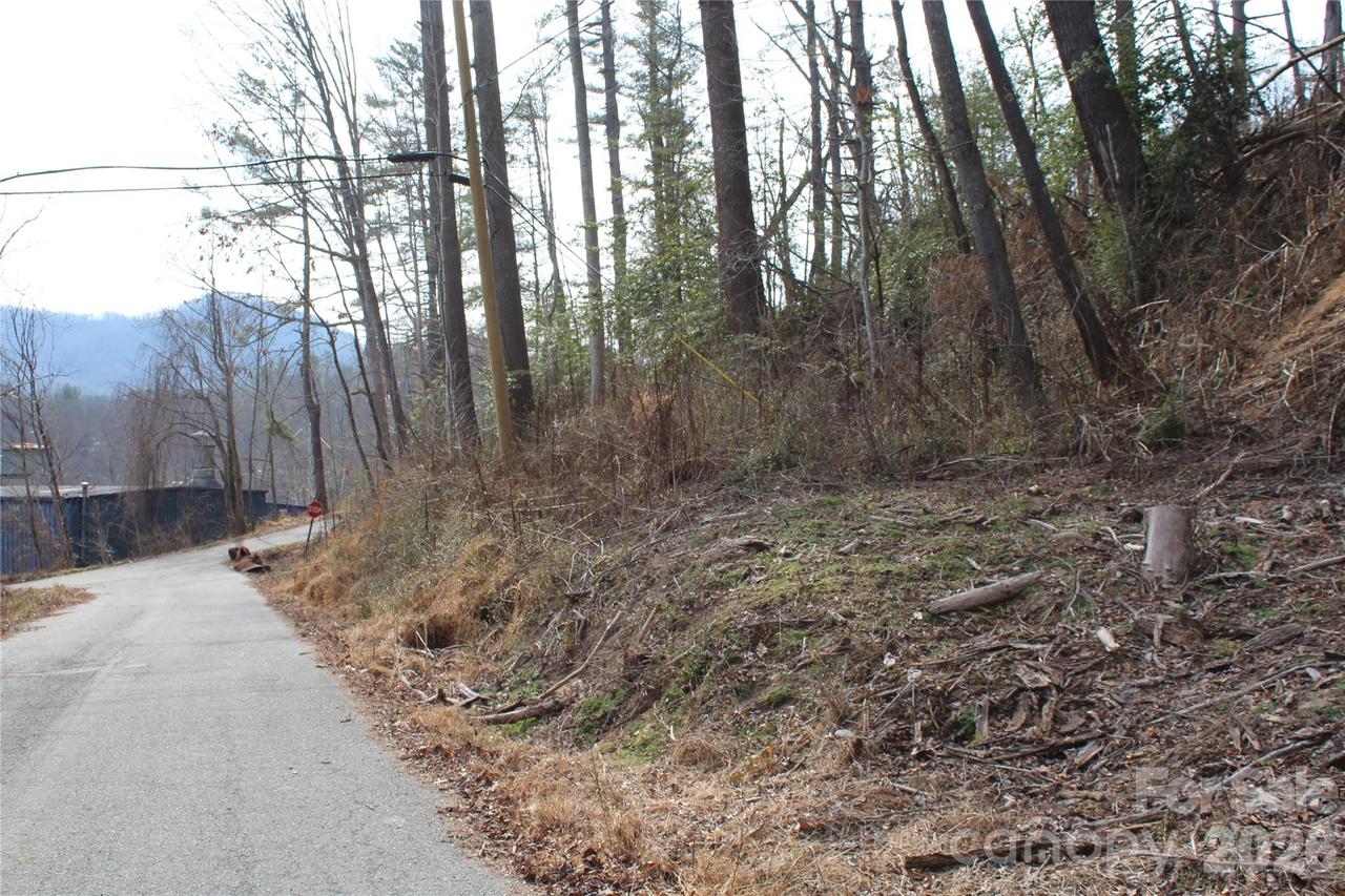 00 Monte Vista Cir., Spruce Pine, NC 28777