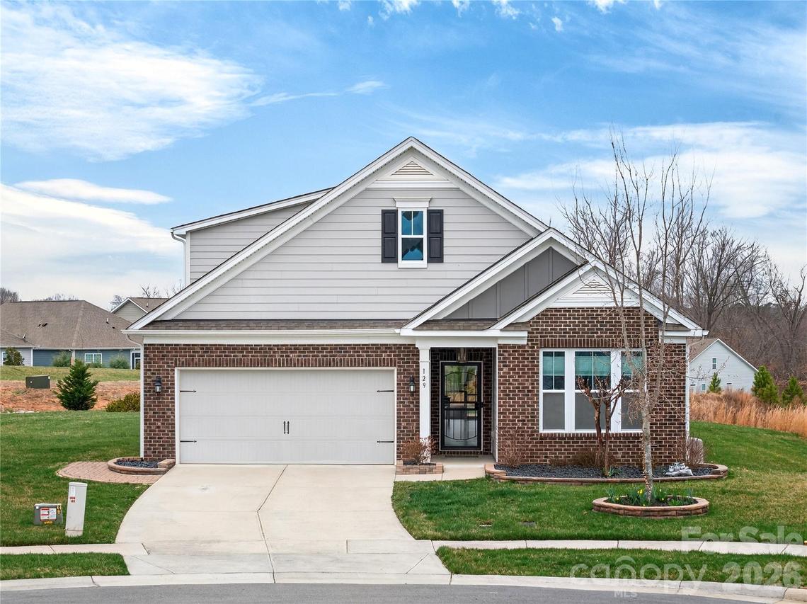 129 Rosebay Dr., Mooresville, NC 28117