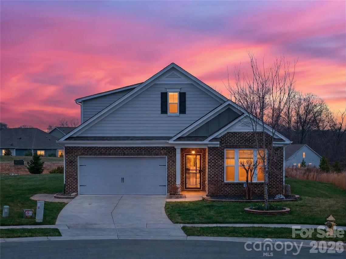 129 Rosebay Dr., Mooresville, NC 28117