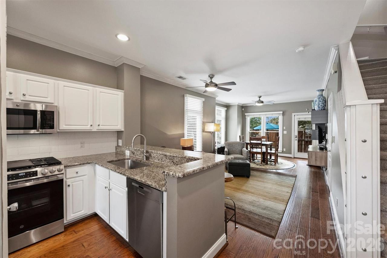 1073 Park West Dr., Charlotte, NC 28209