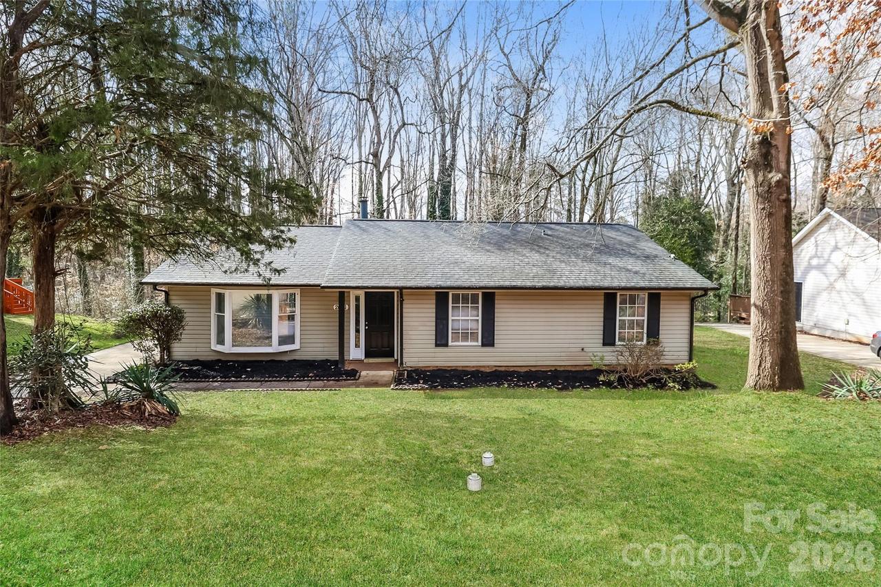 2001 Teddington Dr., Charlotte, NC 28214