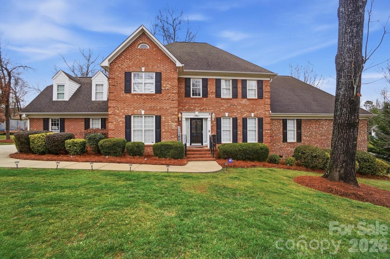 6909 Kersfield Pl., Mint Hill, NC 28227