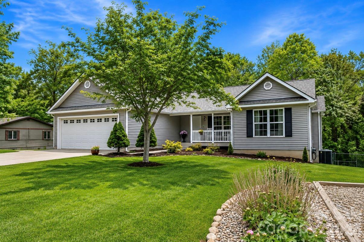 152 Joe Jenkins Rd., Fairview, NC 28730