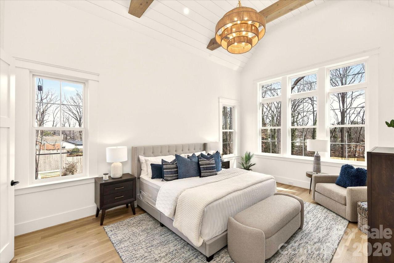 1718 Seifert Cir., Charlotte, NC 28205