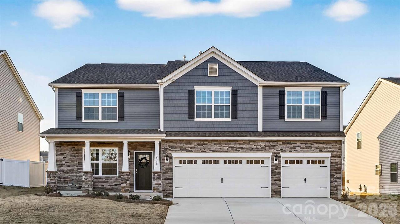 7348 Stonehouse Dr., Gastonia, NC 28056