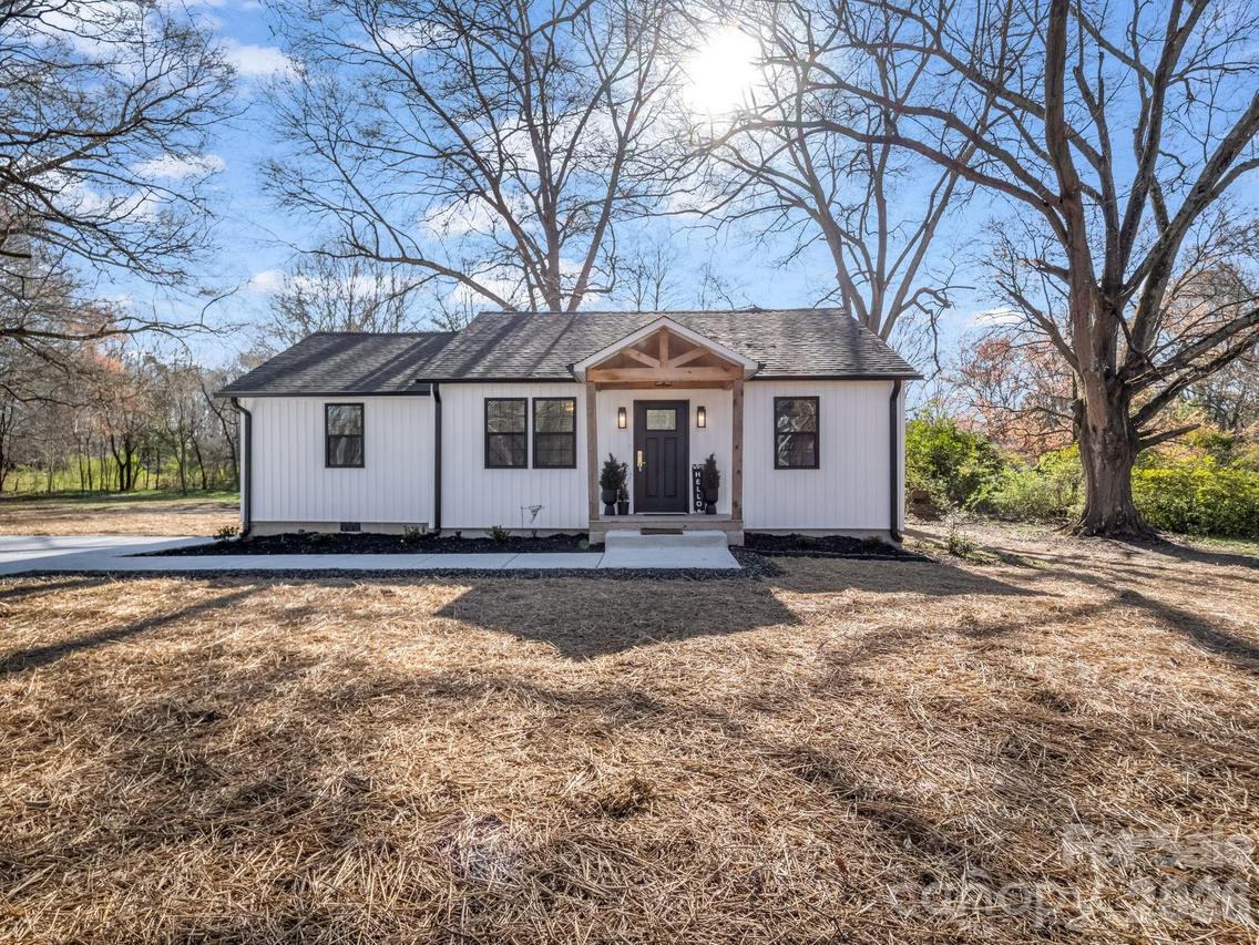 1325 W Nc Hwy 150 Hwy., Lincolnton, NC 28092