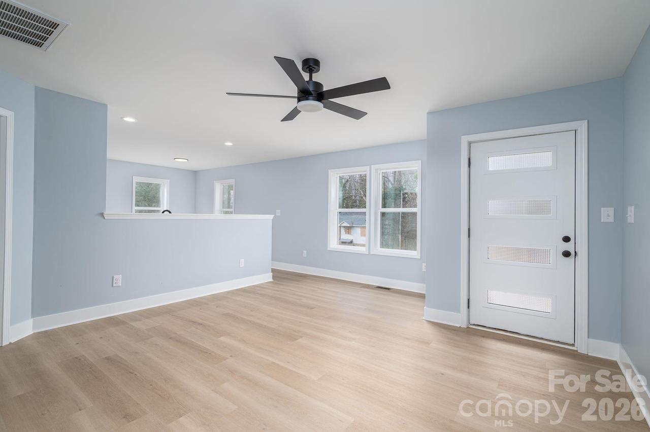 1010 E Catawba St., Lincolnton, NC 28092