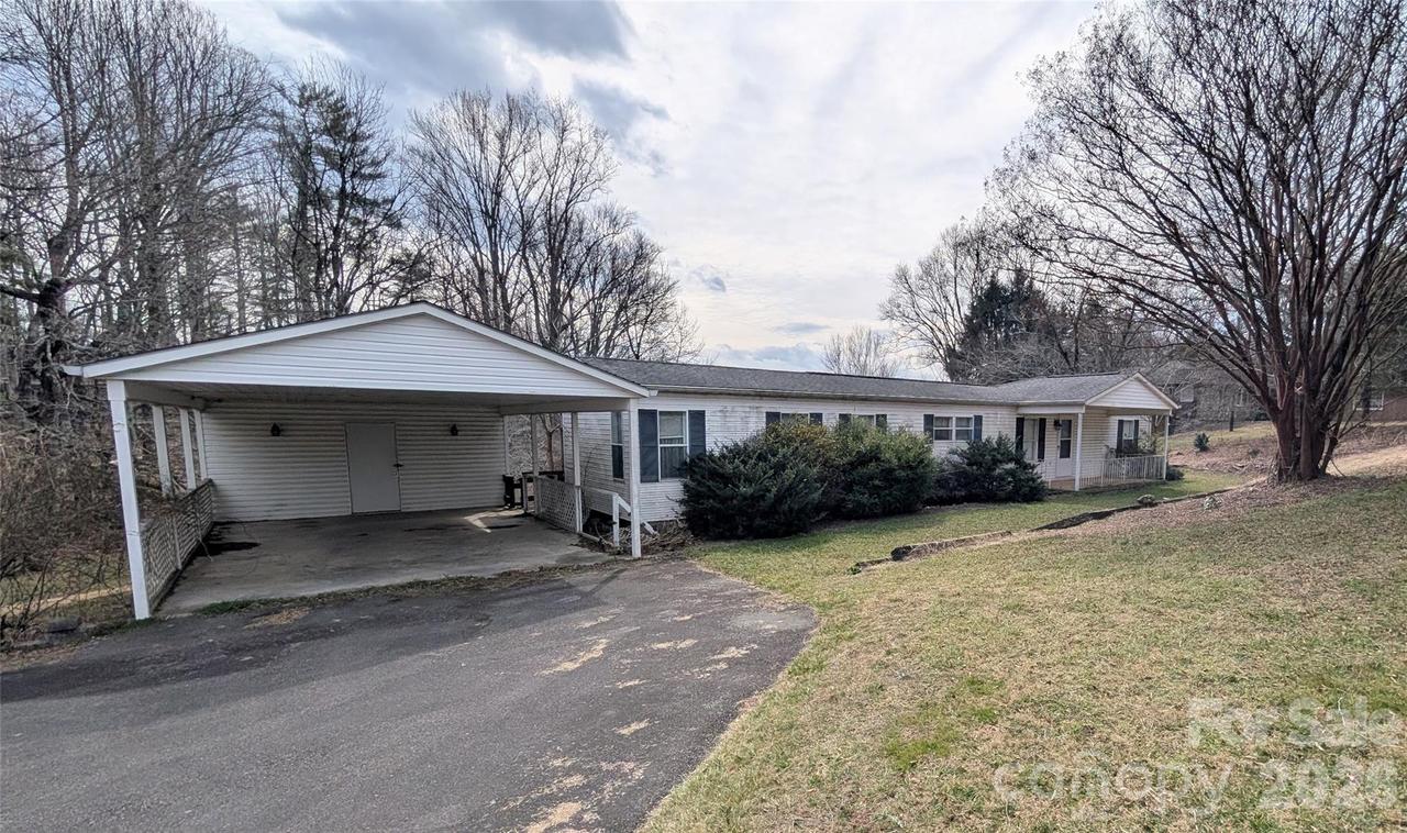 172 School House Rd., Mills River, NC 28759