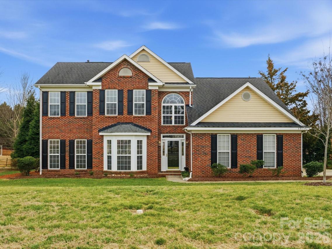 6017 Lowergate Dr., Waxhaw, NC 28173