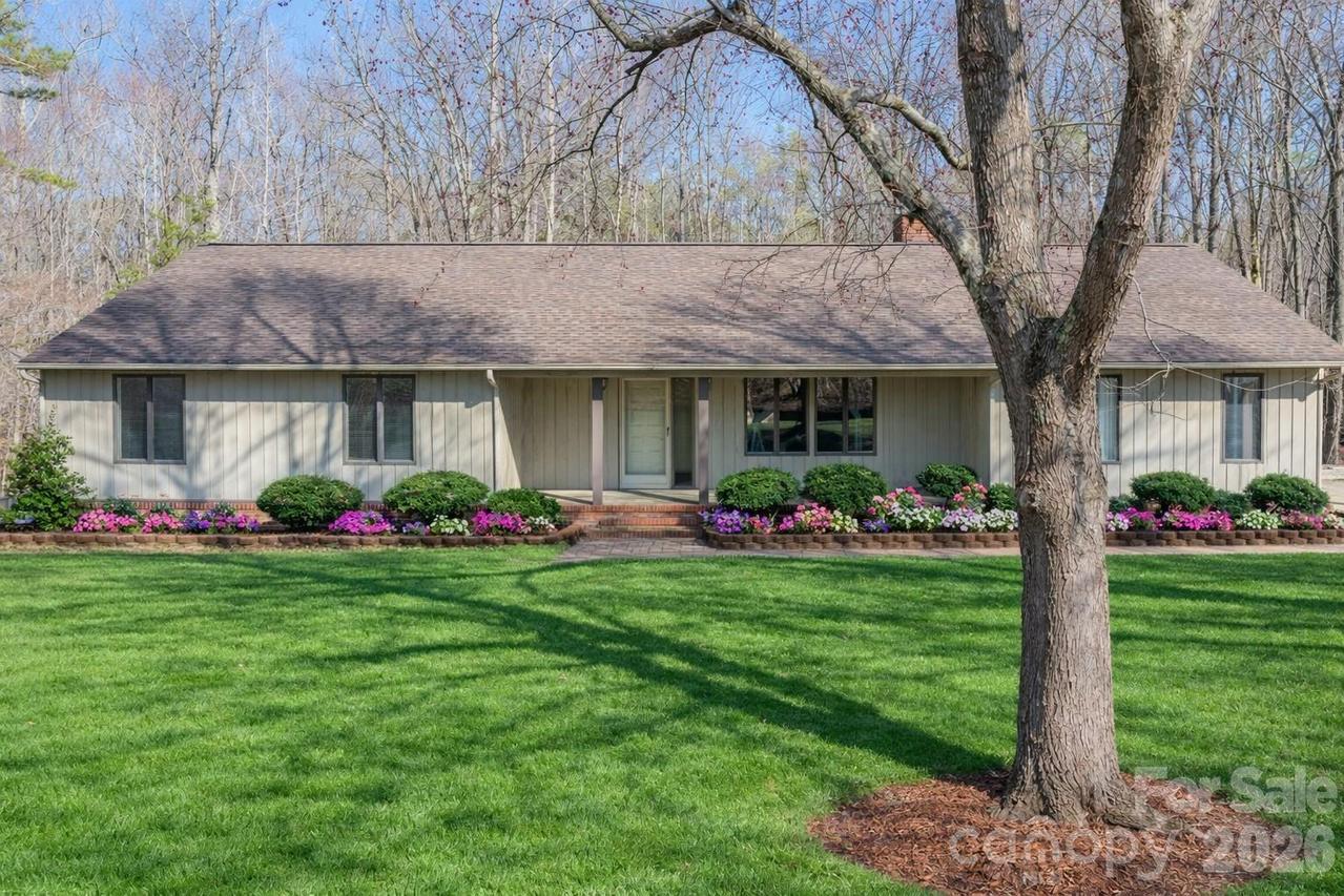 682 Cecil St., Thomasville, NC 27360