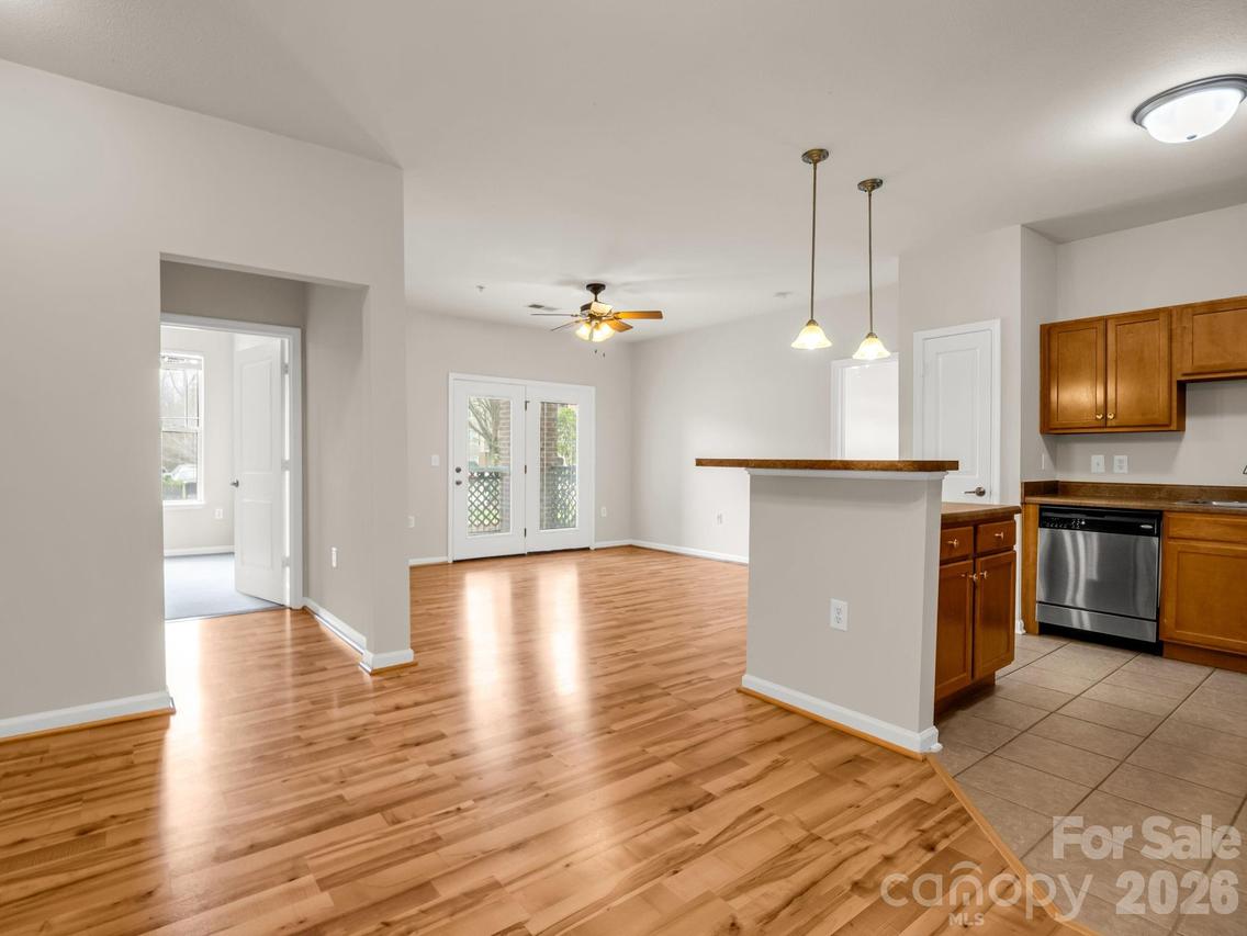 181 Brickton Village Cir. #105, Fletcher, NC 28732