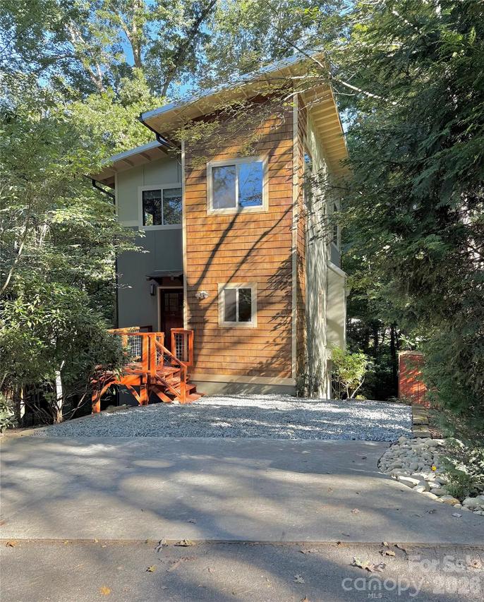 59 Morningside Dr., Asheville, NC 28806