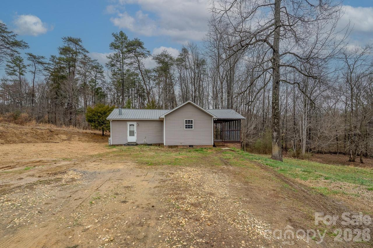 602 Rothrock Rd., Rockwell, NC 28138