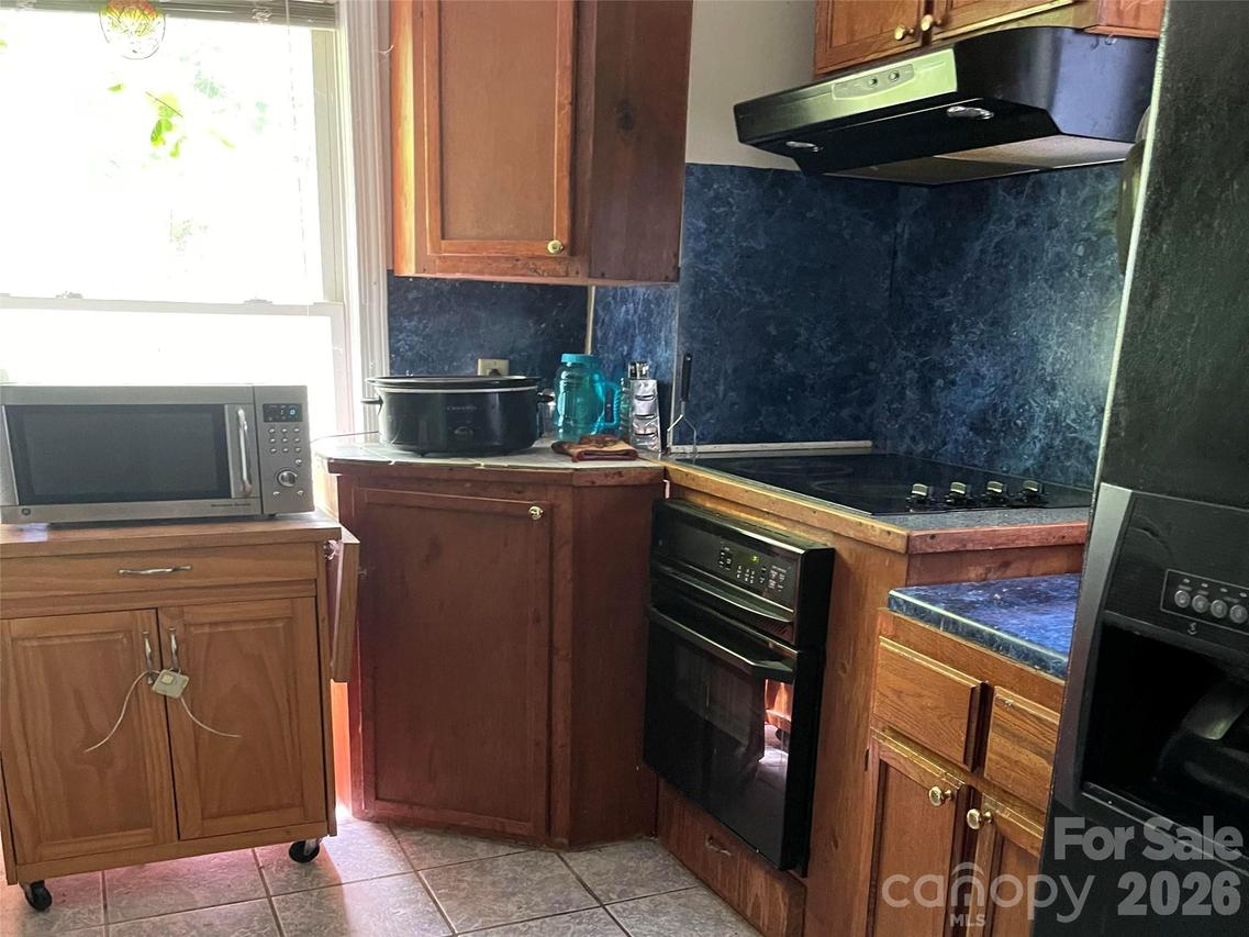 106 Riverview Dr., Asheville, NC 28806