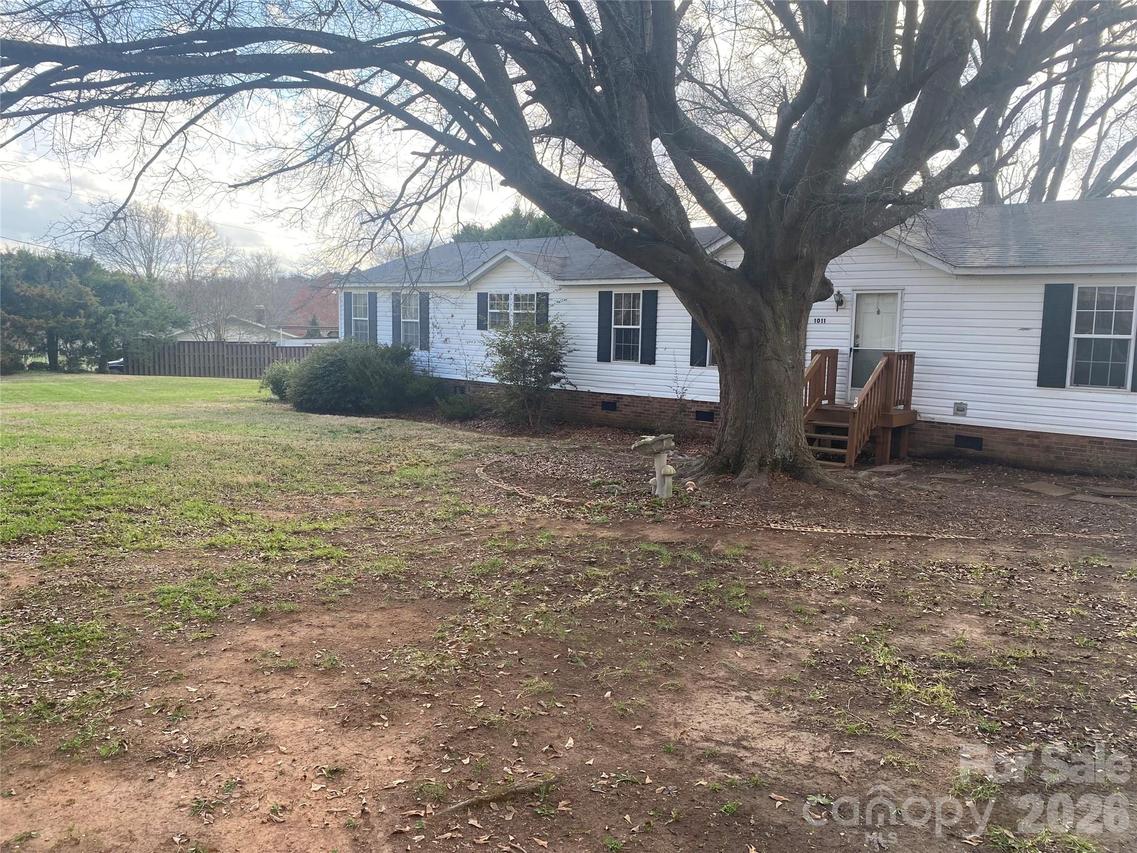 1011 Kiser Dairy Rd., Dallas, NC 28034