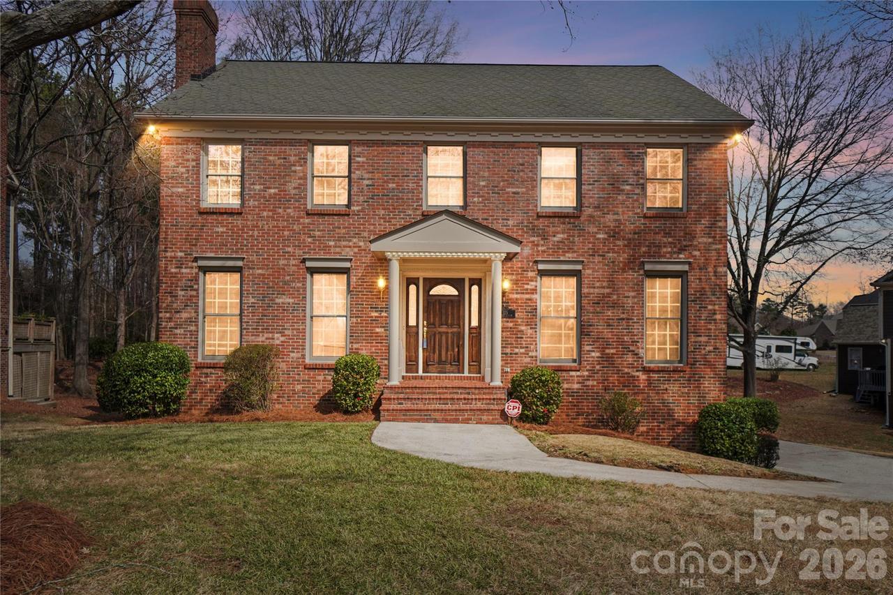 115 Chesney Glen Dr., Matthews, NC 28105