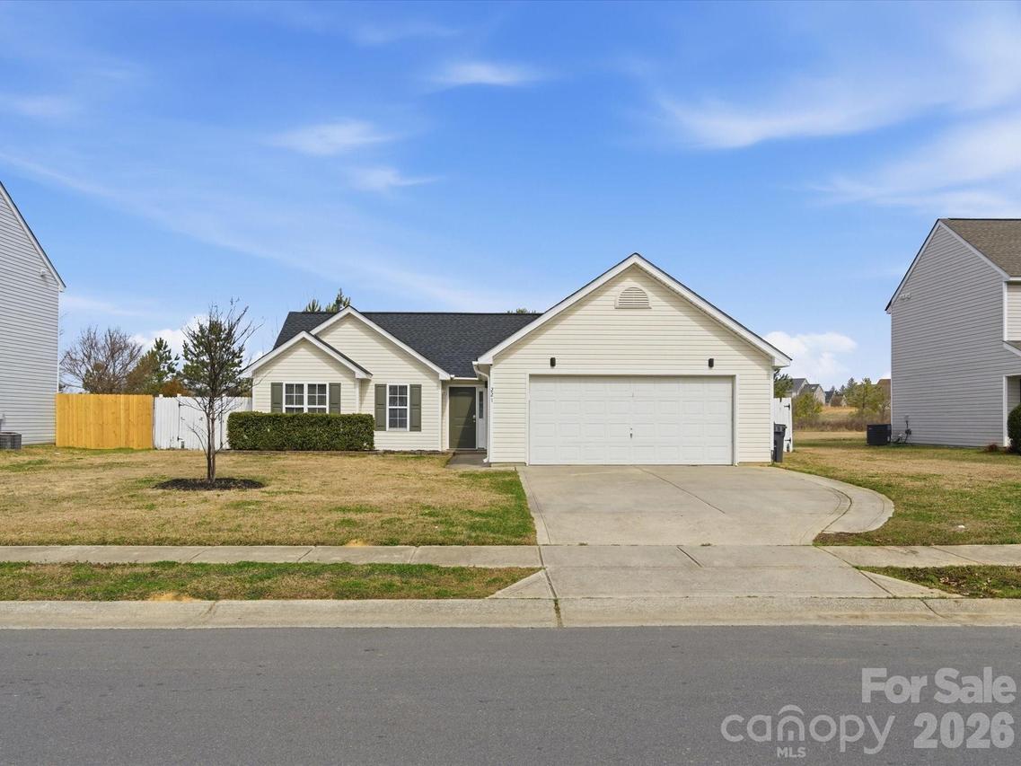 221 Glencroft Dr., Wingate, NC 28174