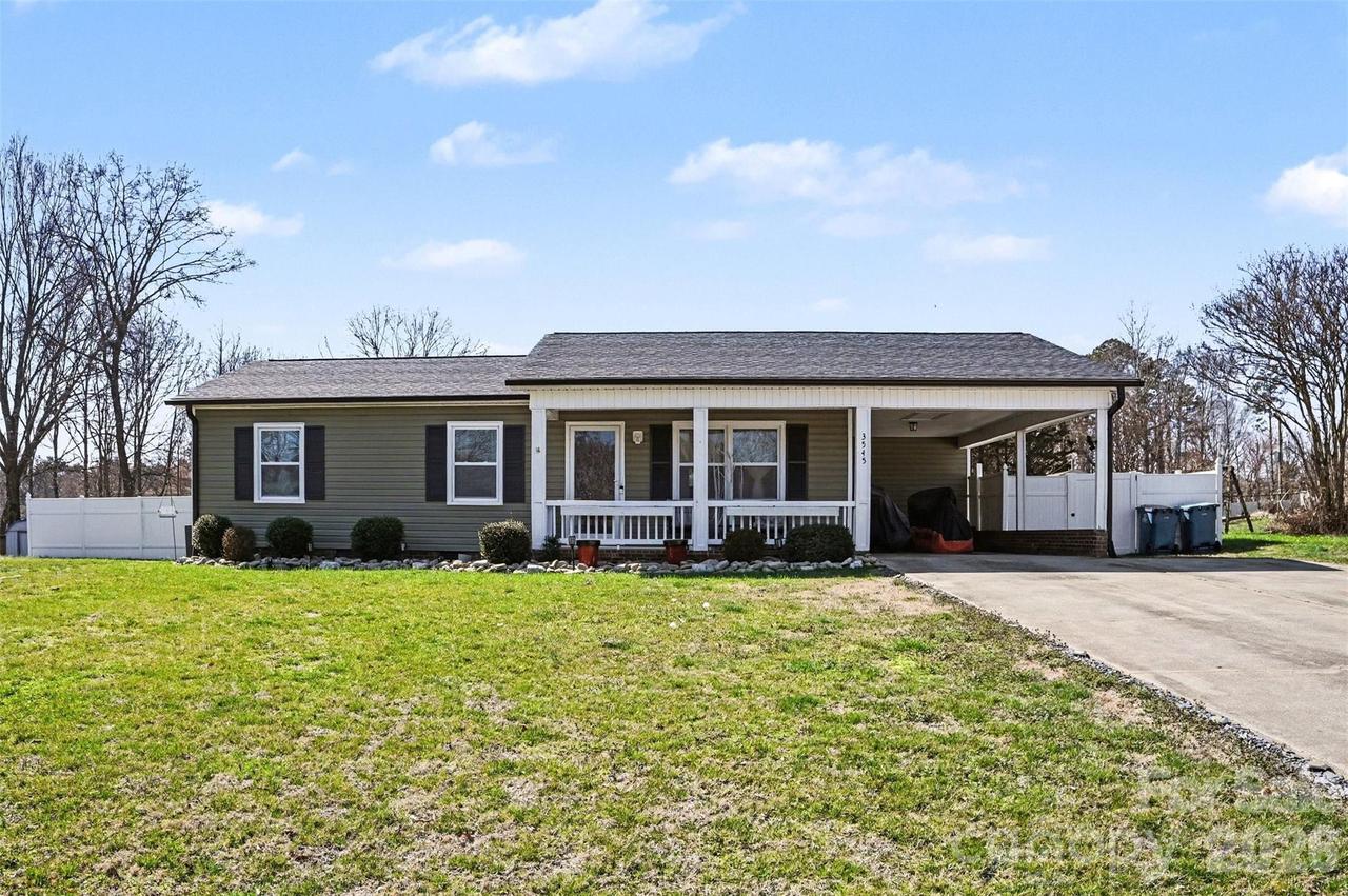 3545 Yorkland Dr., Hickory, NC 28601