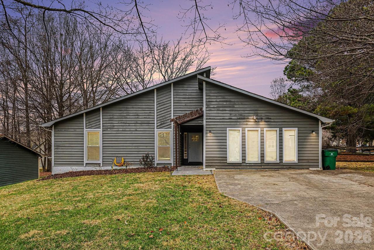 6022 Hanna Ct., Charlotte, NC 28212