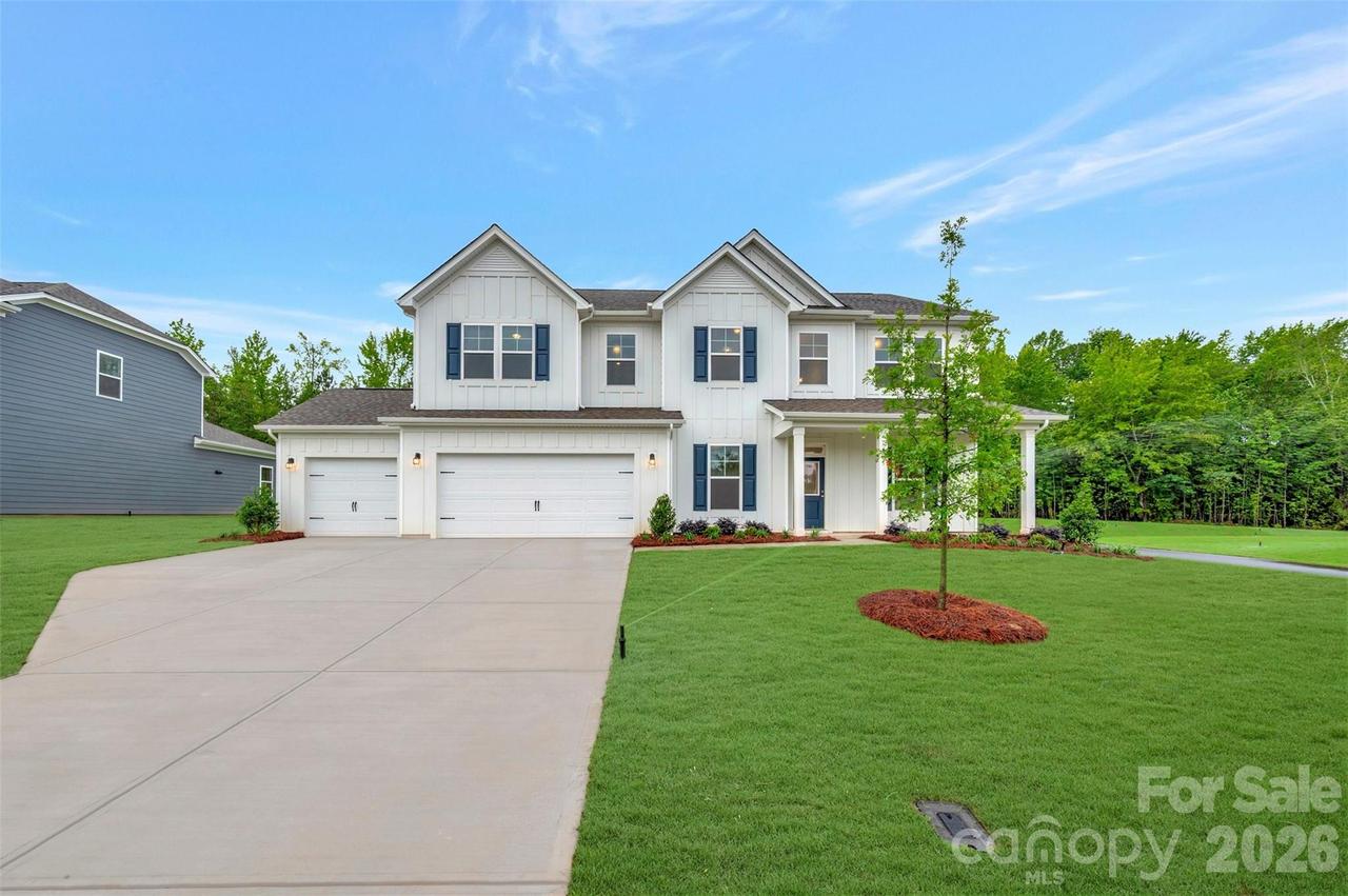 205 Amber Glen Dr., Locust, NC 28217