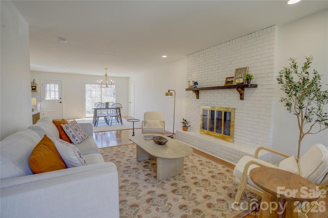 21 Kilkenny Dr., Asheville, NC 28806