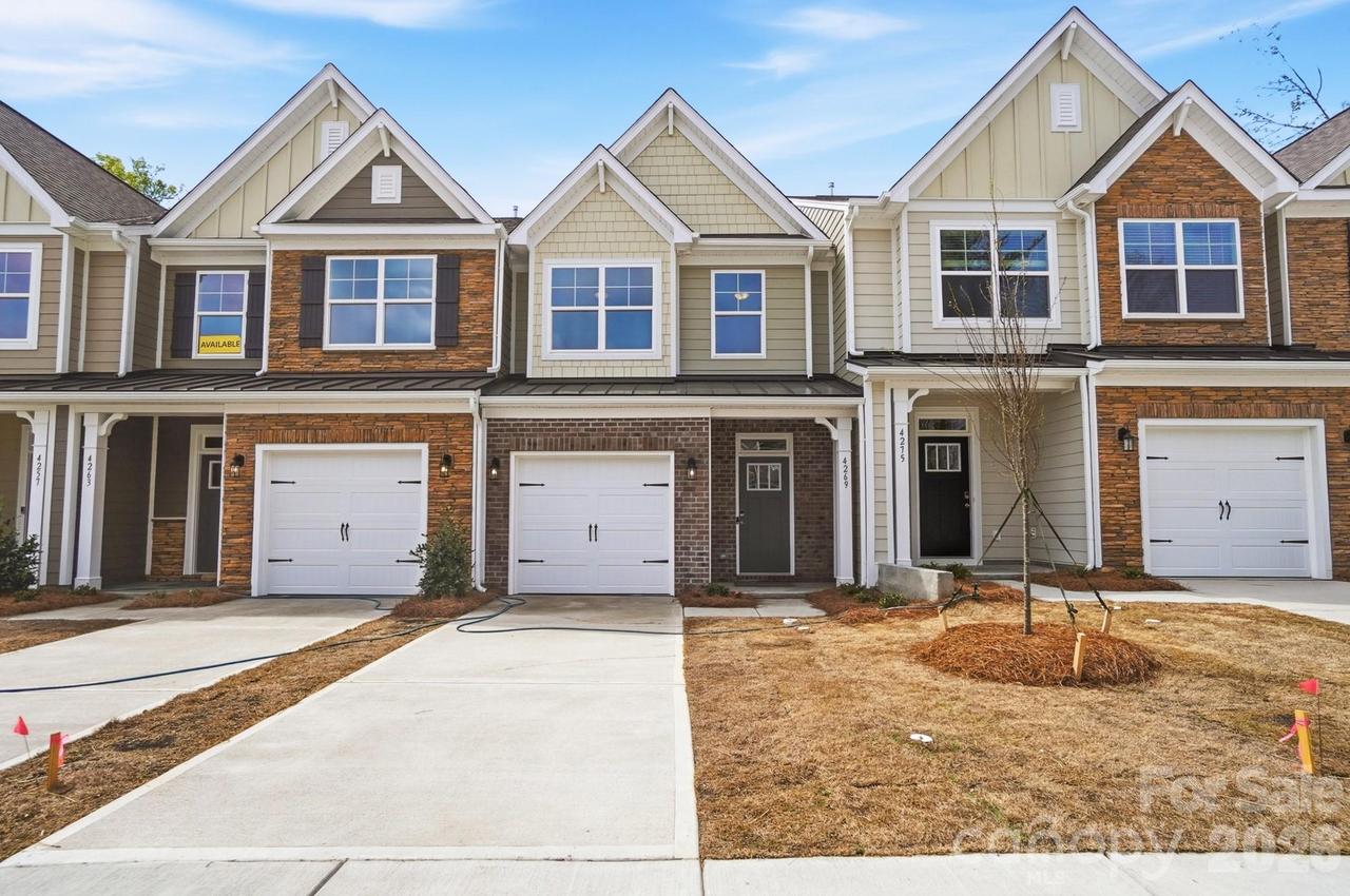 4269 Black Ct., Harrisburg, NC 28075