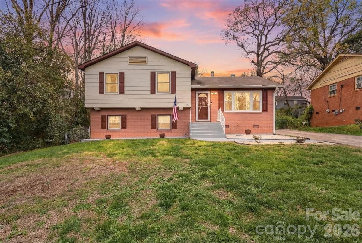 8224 Carrolwood Dr., Charlotte, NC 28217