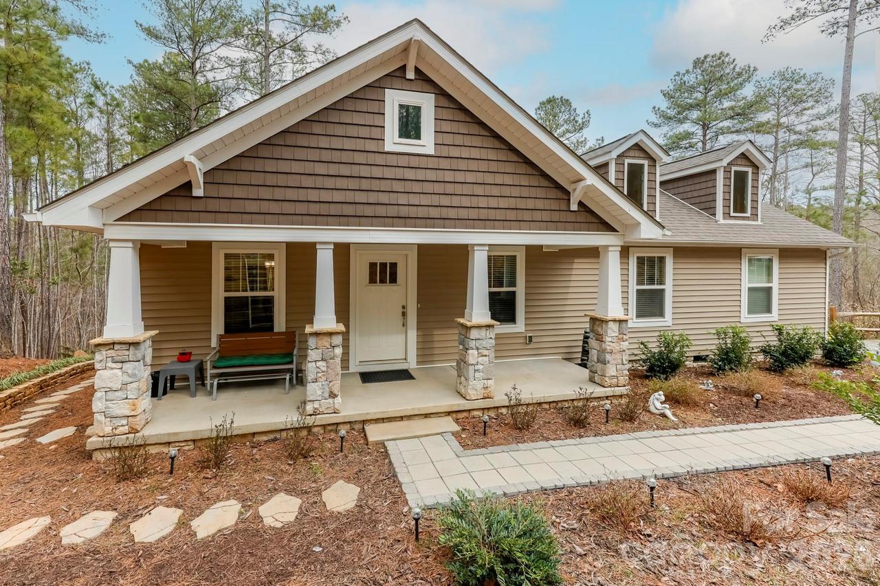 203 Burnt Chimney Ln., Rutherfordton, NC 28139